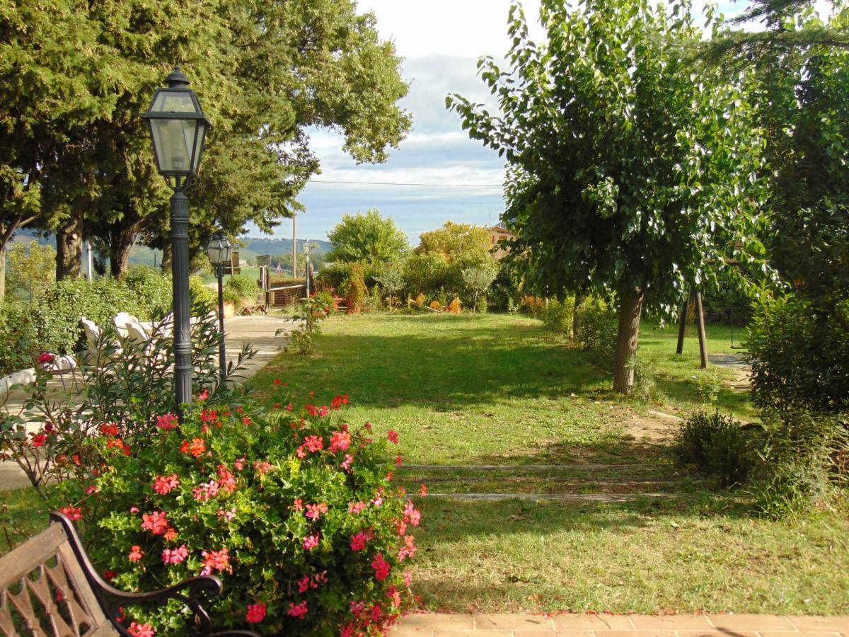 Agriturismo La Corte Sul Lago Cingoli Exterior foto