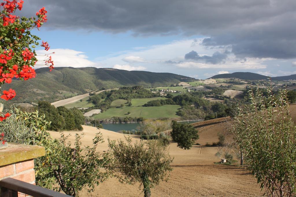 Agriturismo La Corte Sul Lago Cingoli Exterior foto